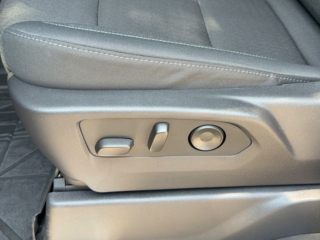 2026 Chevrolet Silverado 1500 RST - Photo 16