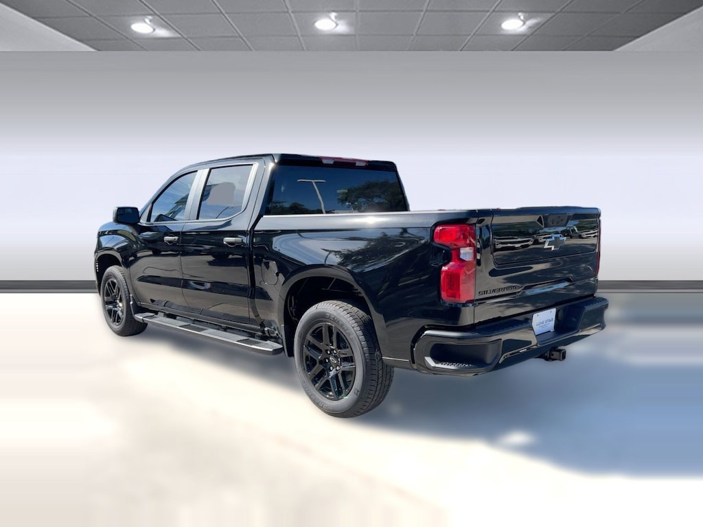New 2026 Chevrolet Silverado 1500 Custom Truck