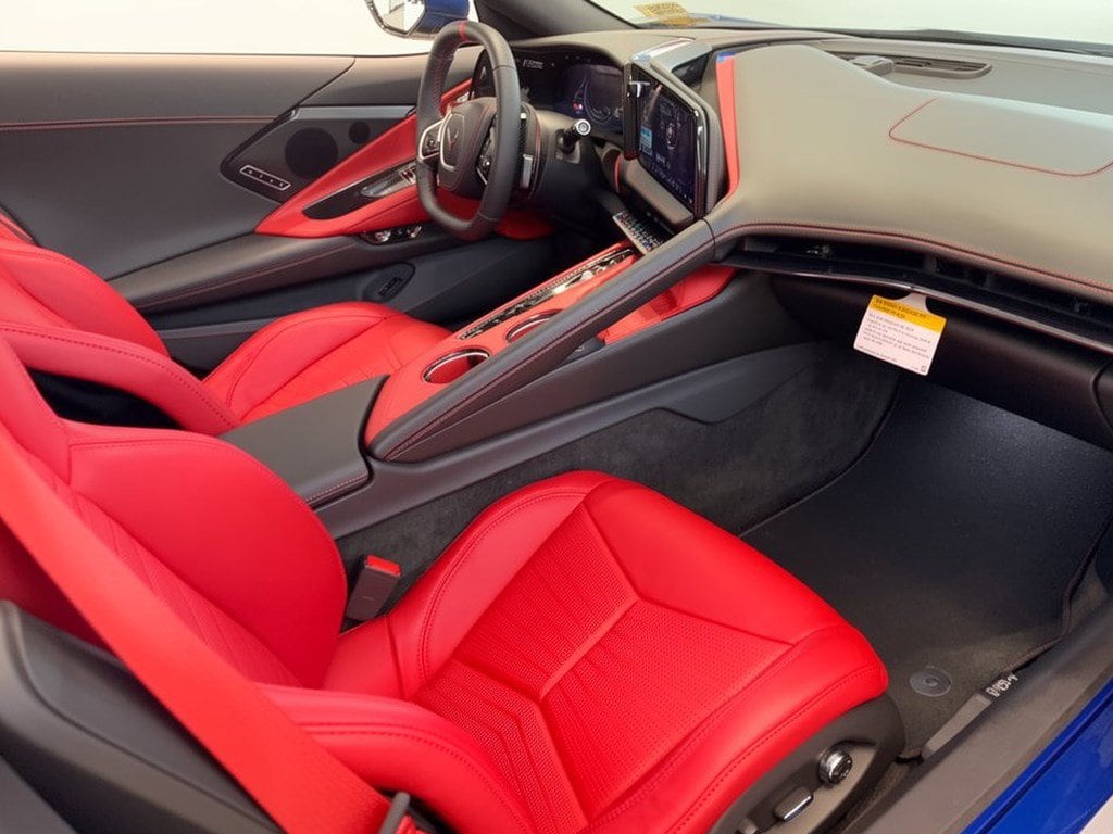2027 Chevrolet Corvette 2LT - Photo 30
