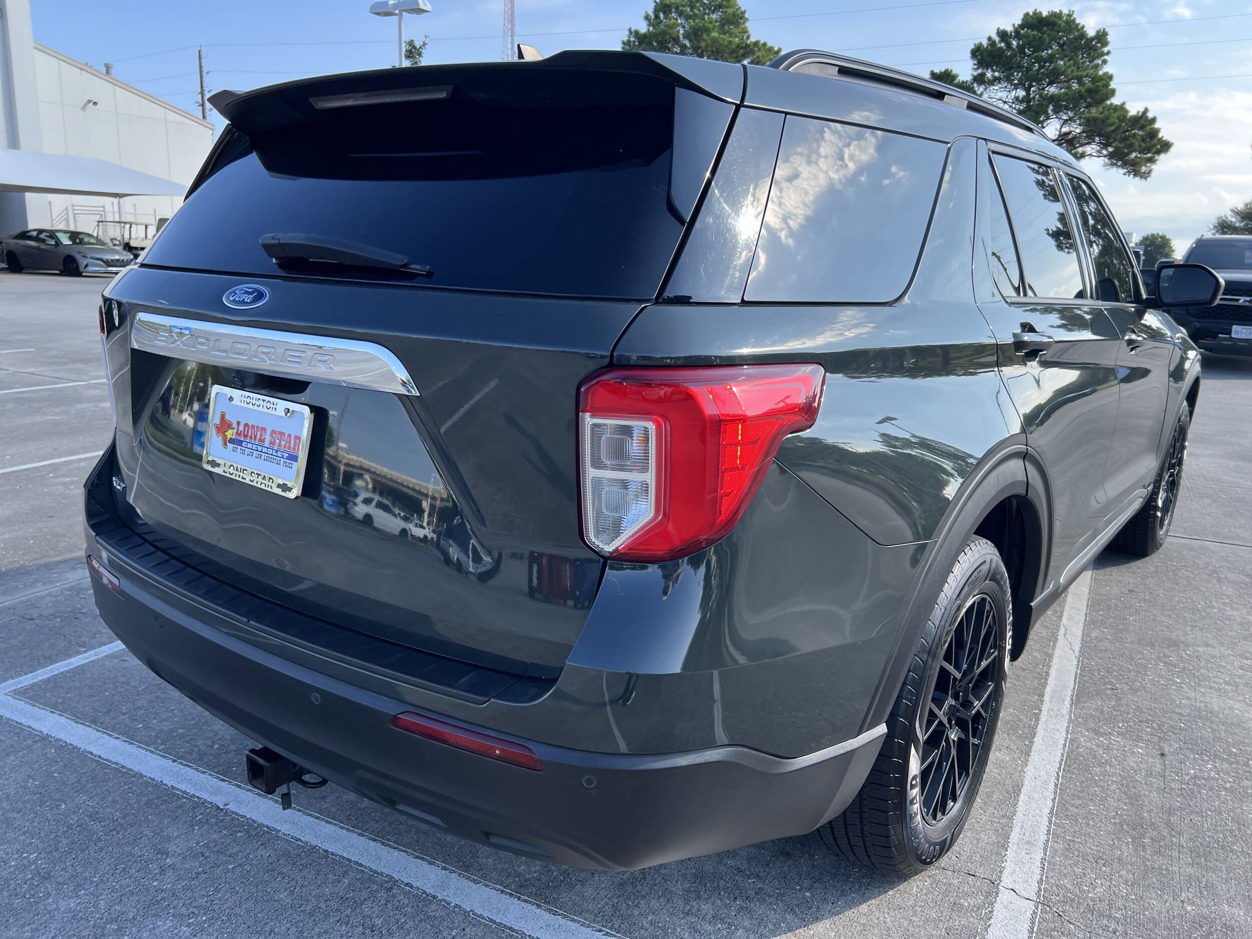 2022 Ford Explorer XLT photo 2