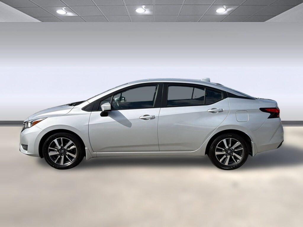 Used 2024 Nissan Versa 1.6 SV Sedan