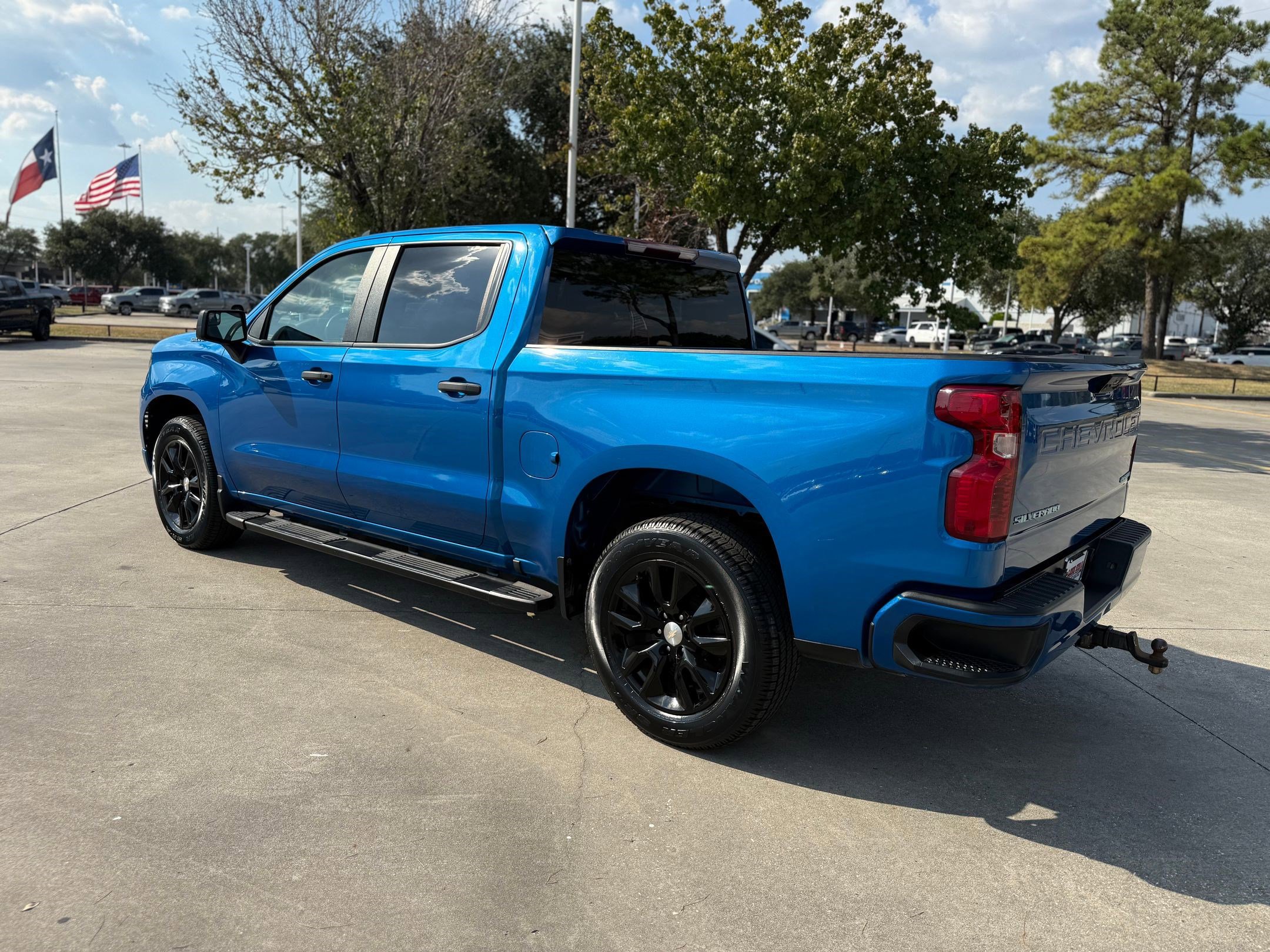 2022 Chevrolet Silverado 1500 Custom photo 3