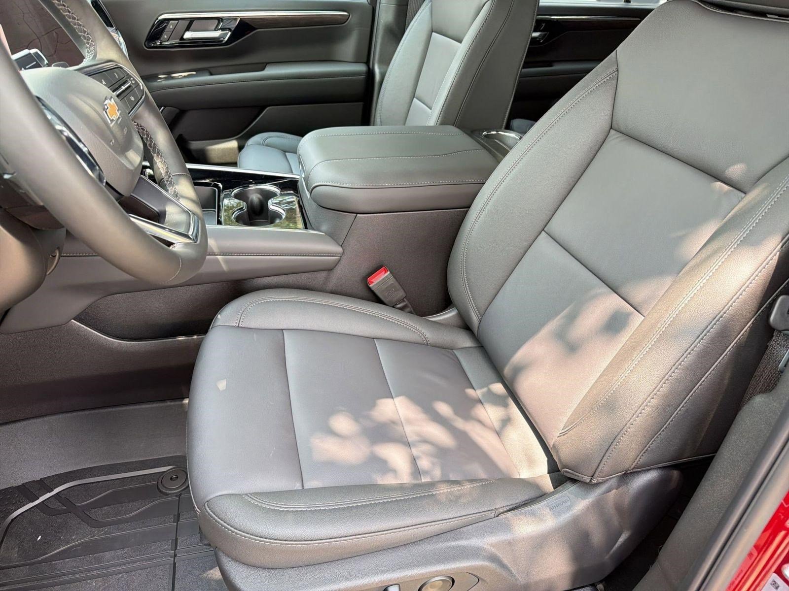 2026 Chevrolet Suburban LT - Photo 21
