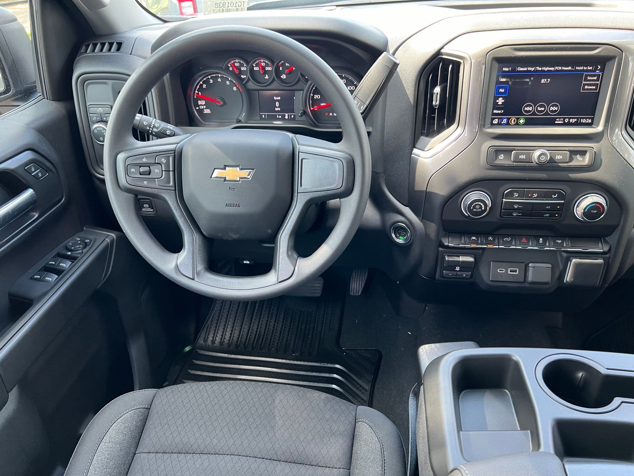 2026 Chevrolet Silverado 1500 Custom photo 4