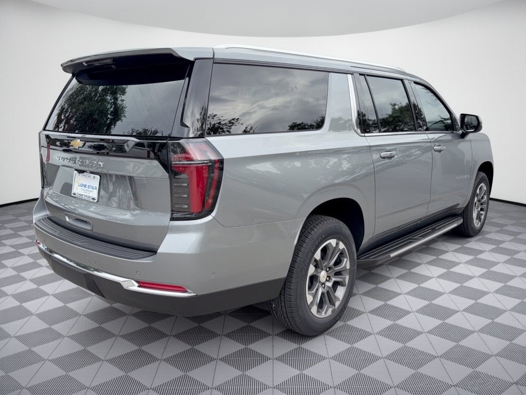 2026 Chevrolet Suburban LS - Photo 9