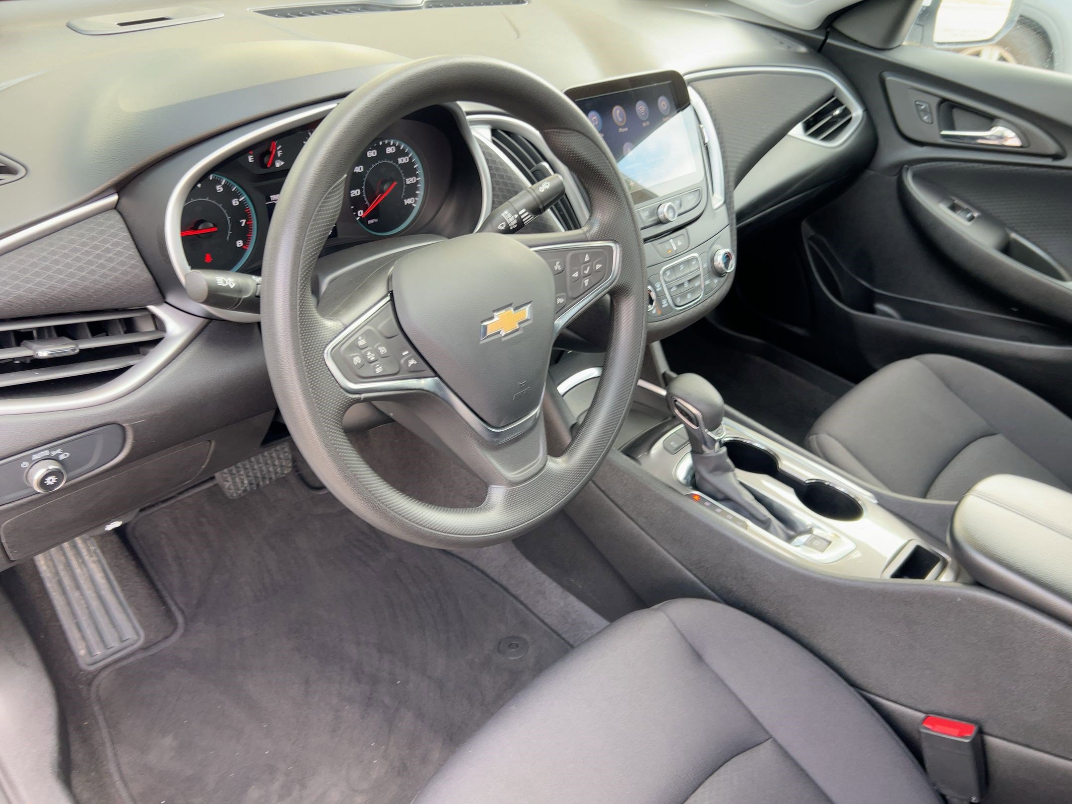 2024 Chevrolet Malibu 1LT photo 4