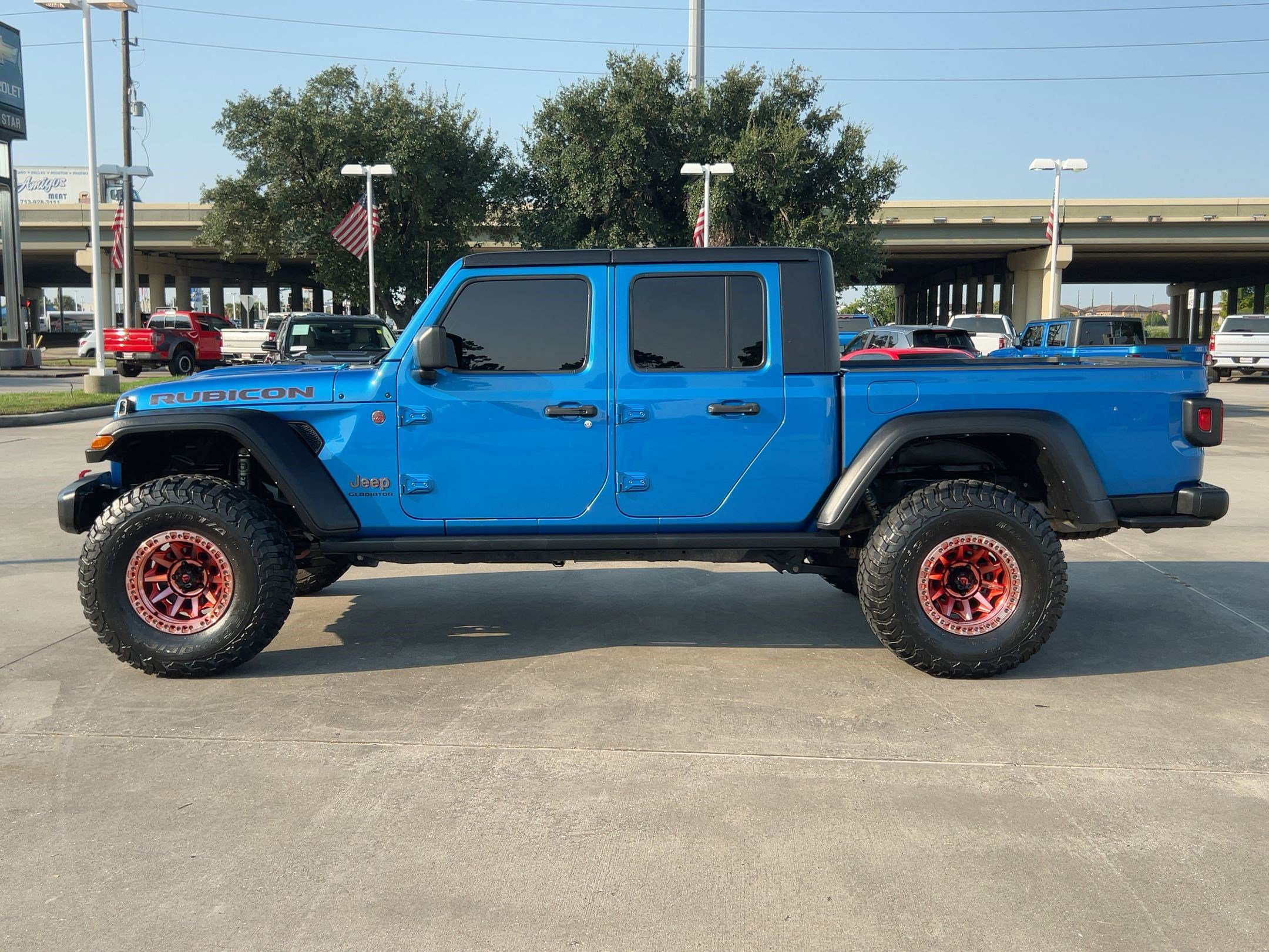 2022 Jeep Gladiator Rubicon photo 2