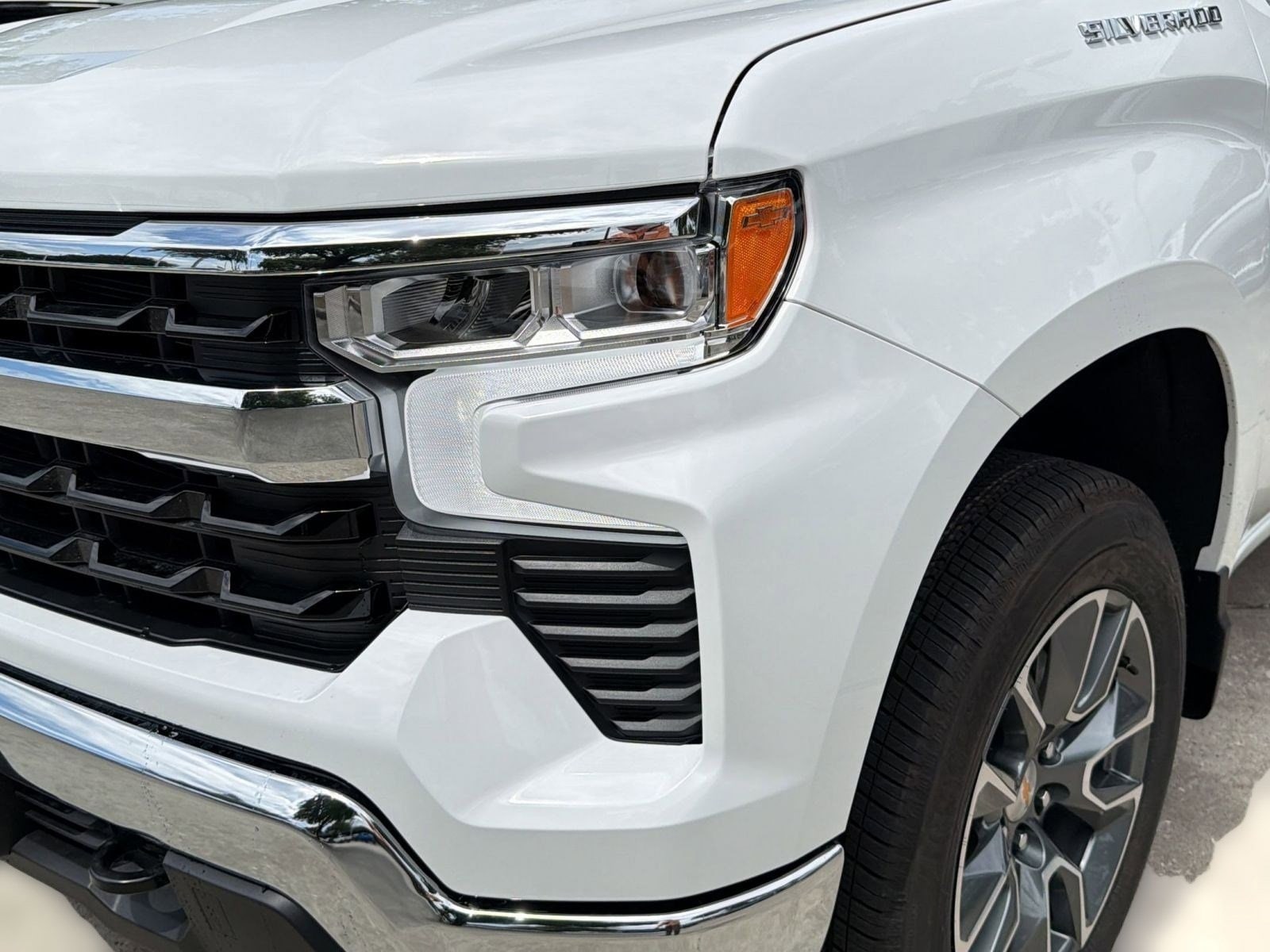 2026 Chevrolet Silverado 1500 LT - Photo 10