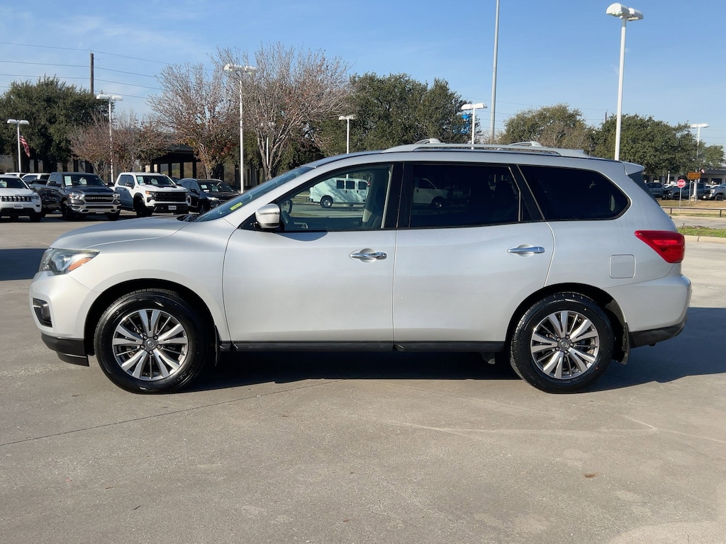 Used 2019 Nissan Pathfinder S SUV