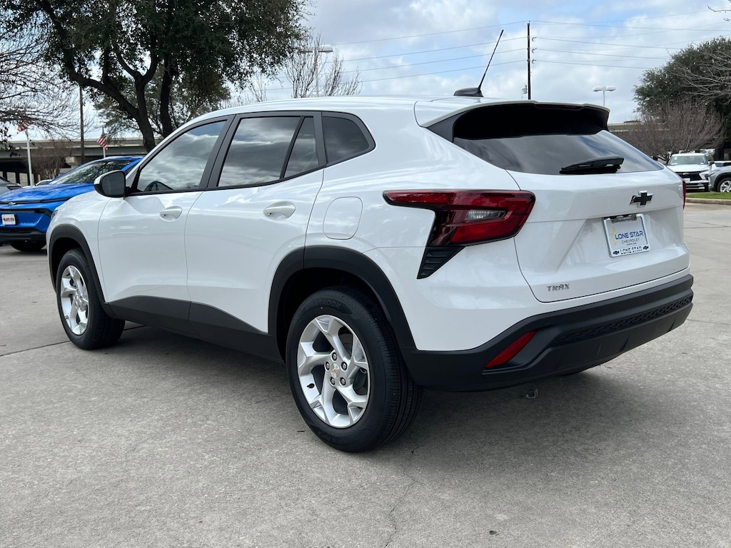 New 2026 Chevrolet Trax LS SUV