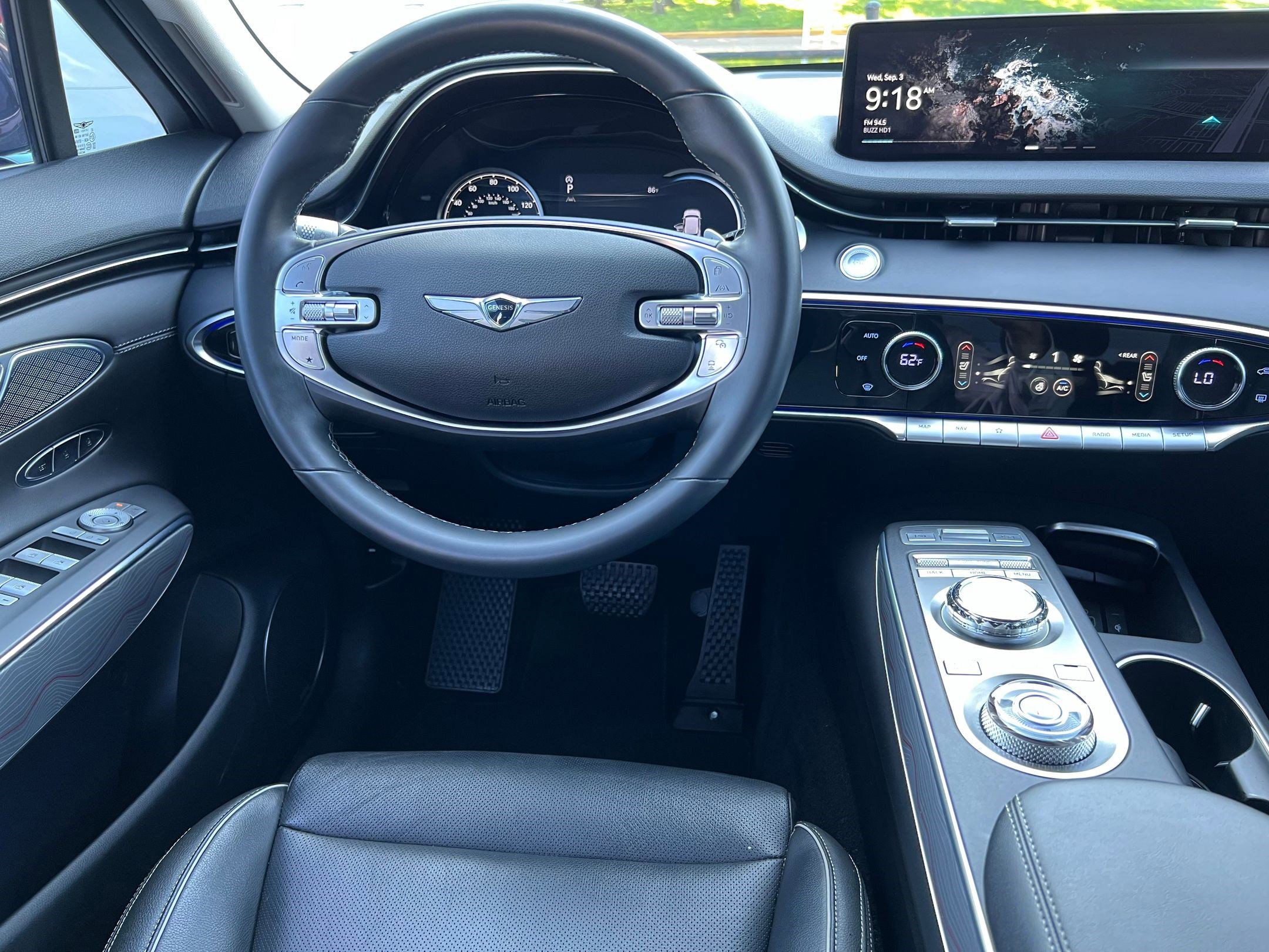 2022 Genesis GV70 2.5T photo 3