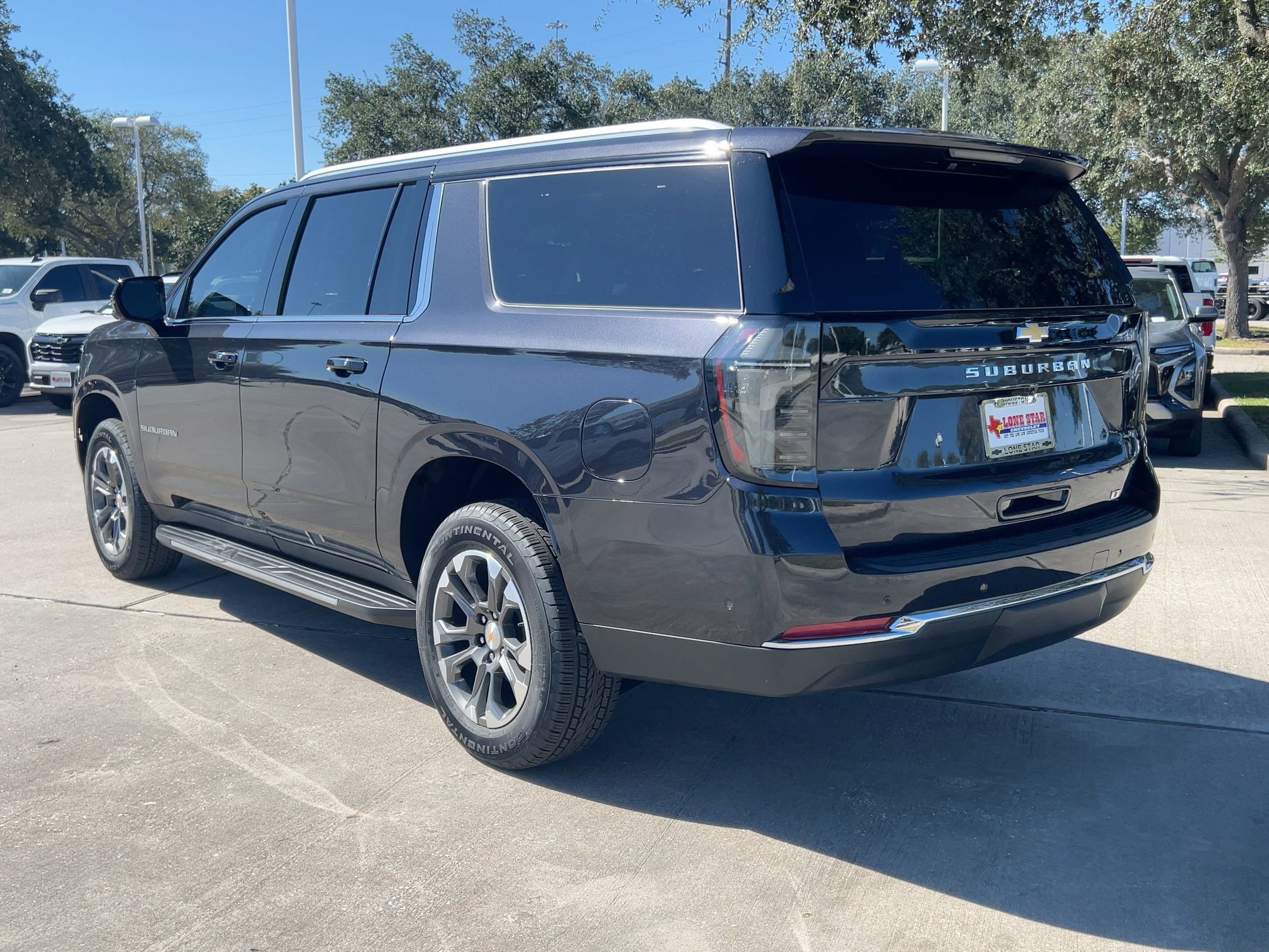 2026 Chevrolet Suburban LT photo 3