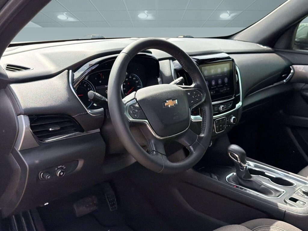 Used 2022 Chevrolet Traverse LT Cloth SUV