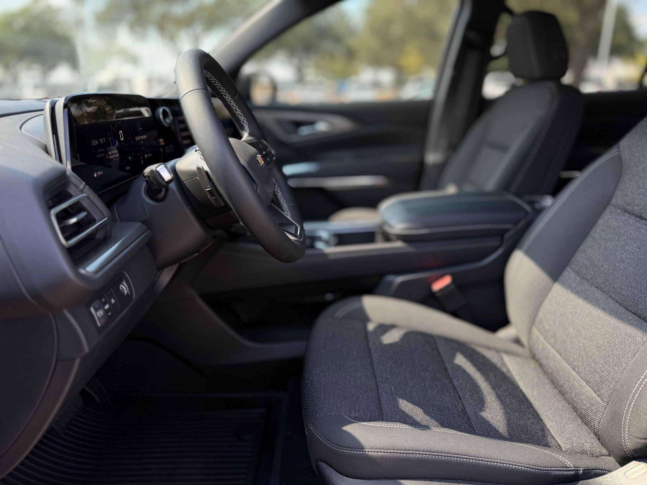 2026 Chevrolet Traverse photo 3