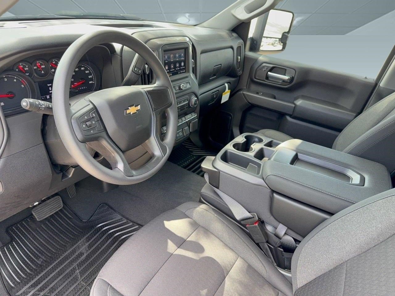 2026 Chevrolet Silverado 2500 HD Custom - Photo 4