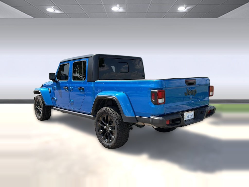 Used 2025 Jeep Gladiator Nighthawk Truck