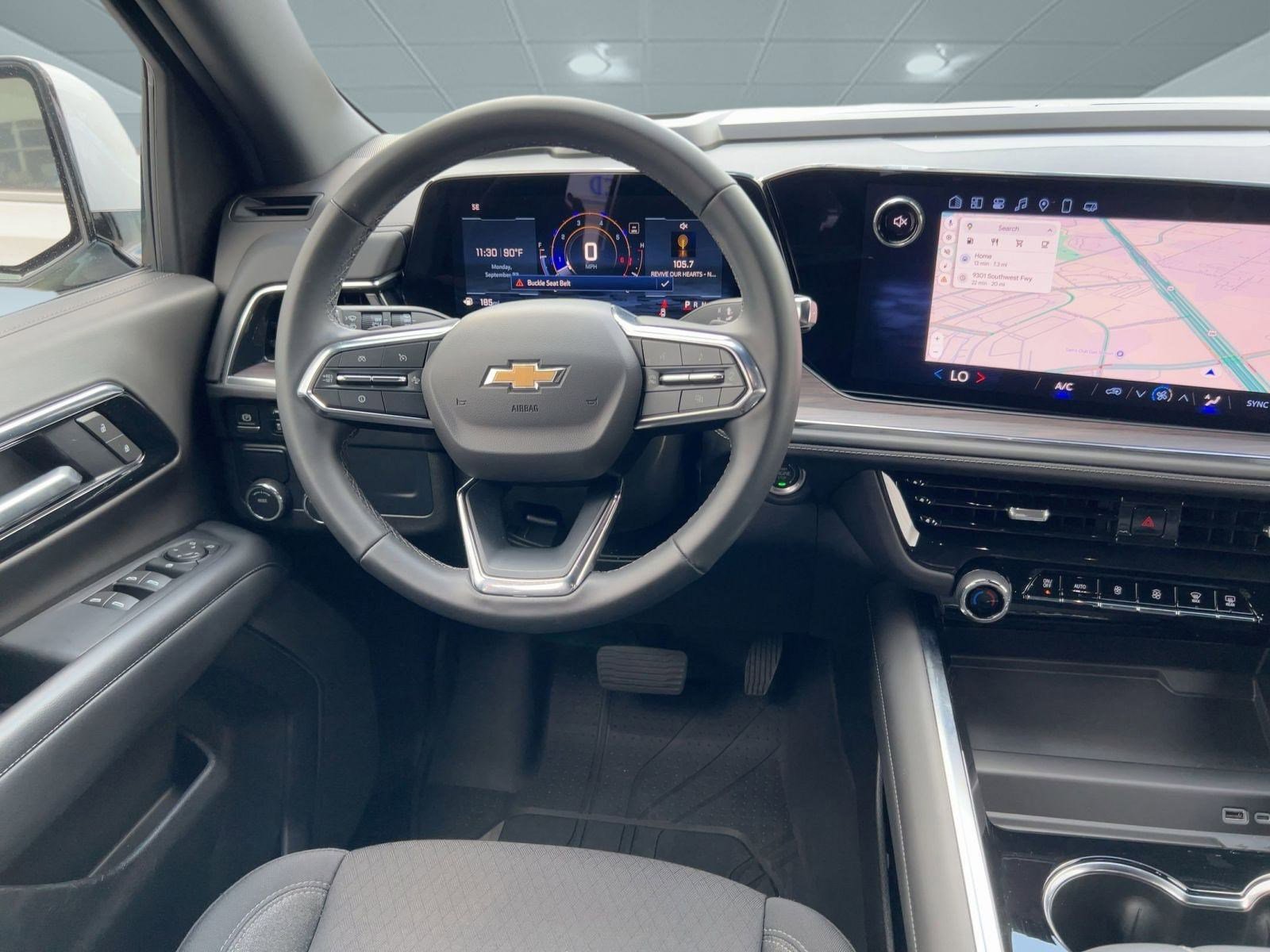 2025 Chevrolet Tahoe LS photo 3