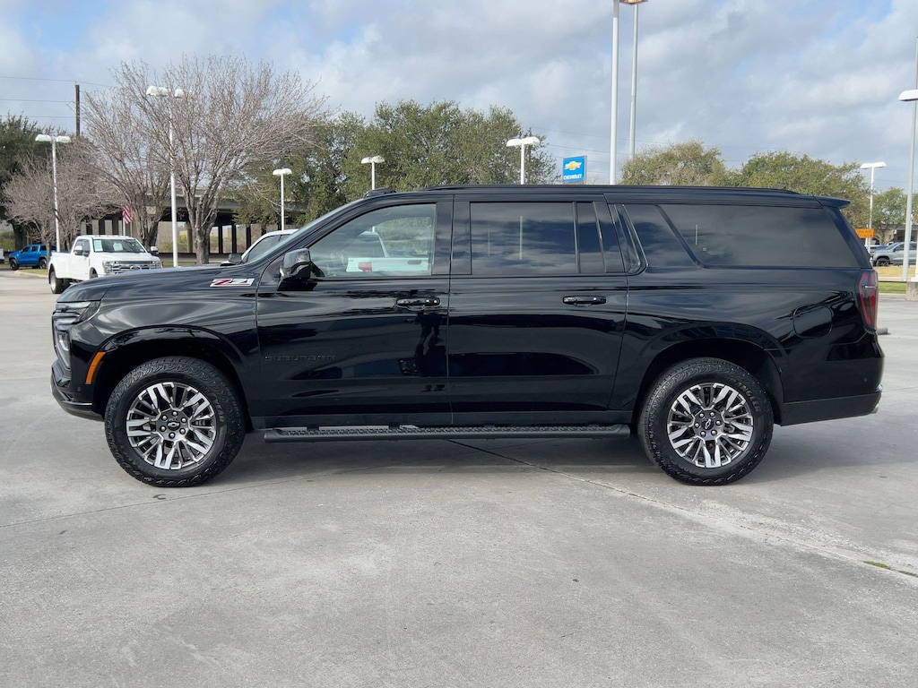 Used 2025 Chevrolet Suburban Z71 SUV