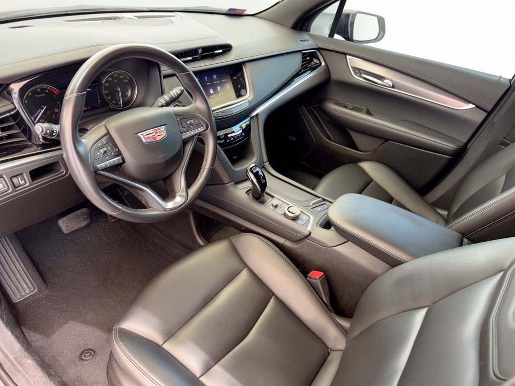 XT6 FWD Luxury SUV