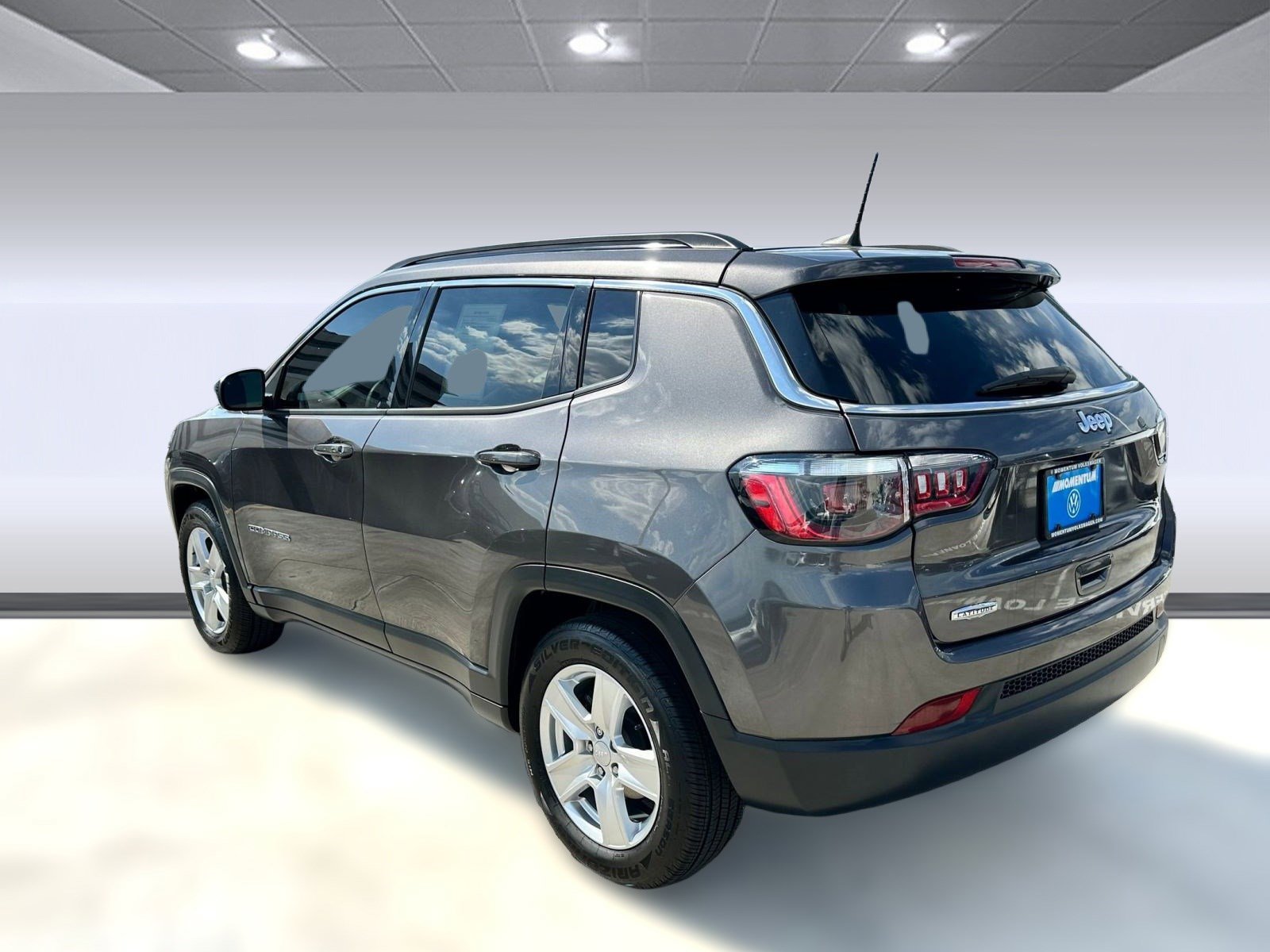2022 Jeep Compass Latitude photo 3