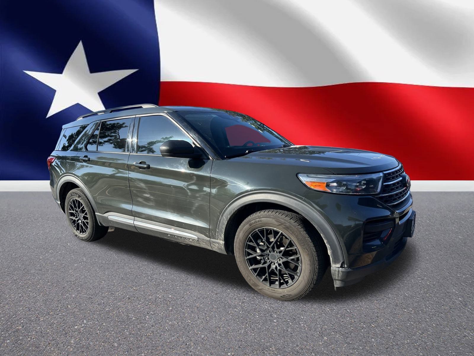 2022 Ford Explorer XLT photo 2