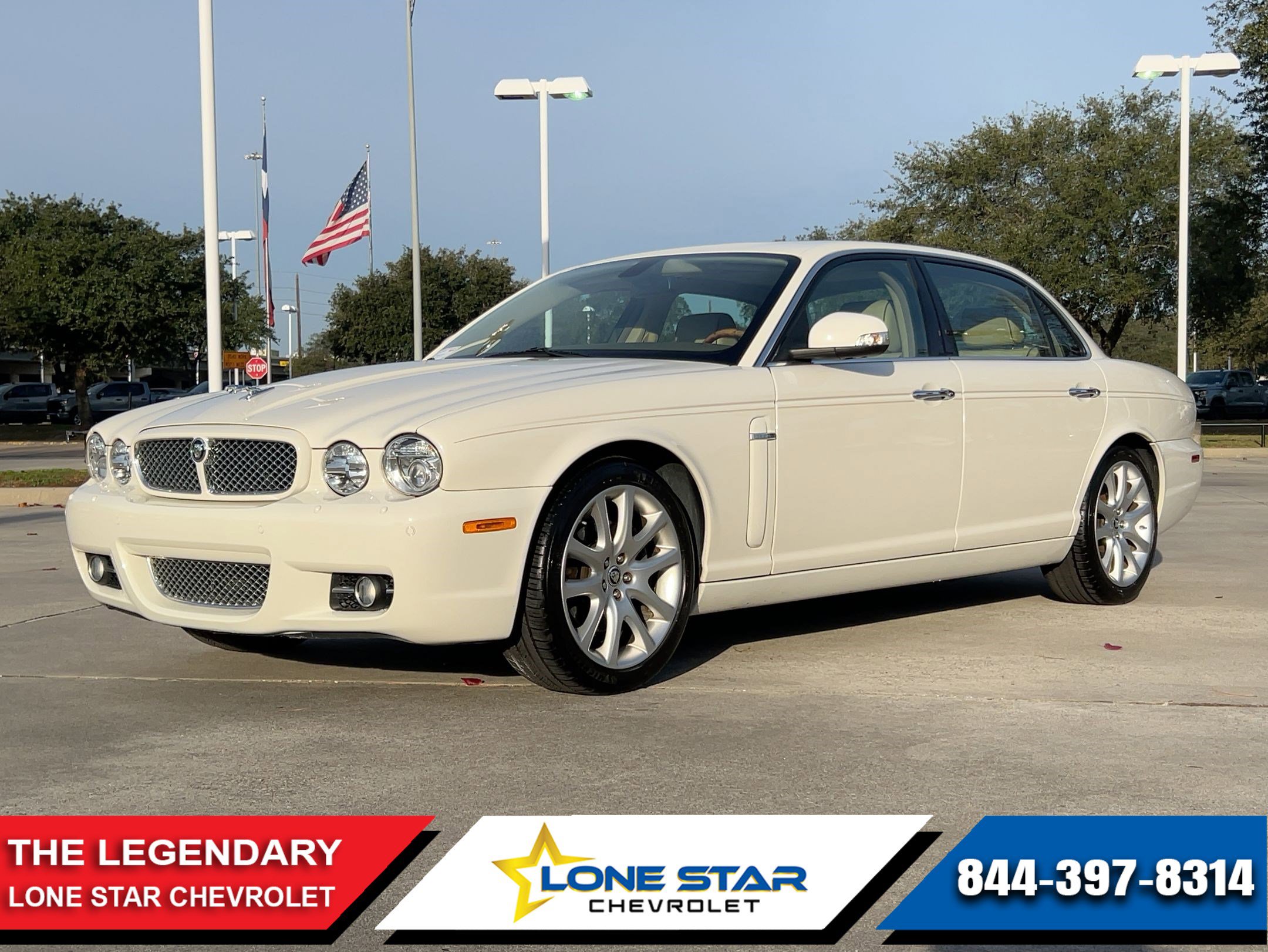 2008 Jaguar XJ Series XJ8 L's photo