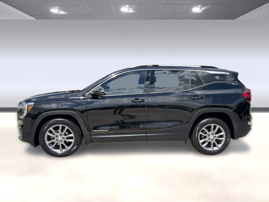 Used 2022 GMC Terrain SLT SUV