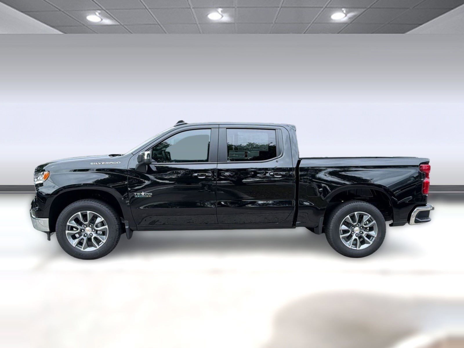 2026 Chevrolet Silverado 1500 LT - Photo 2