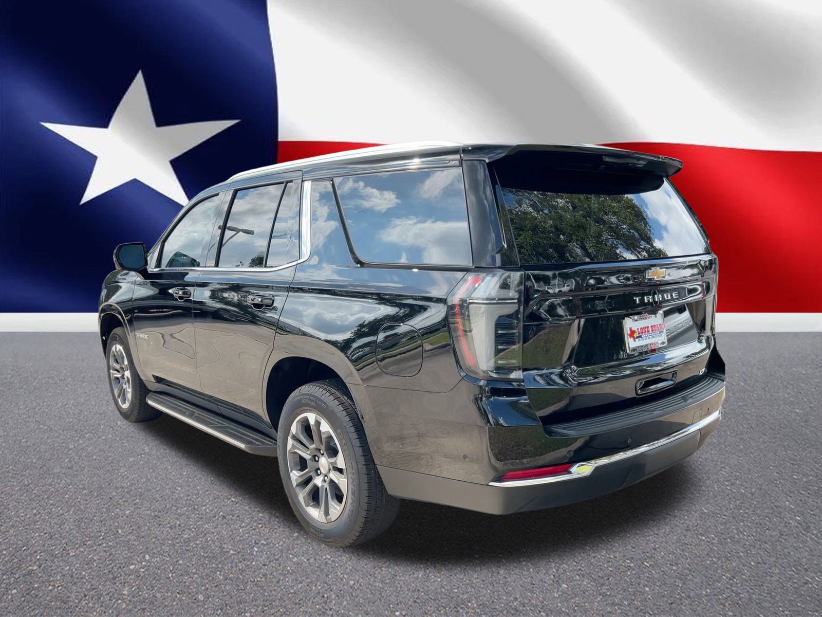 2026 Chevrolet Tahoe LT photo 2