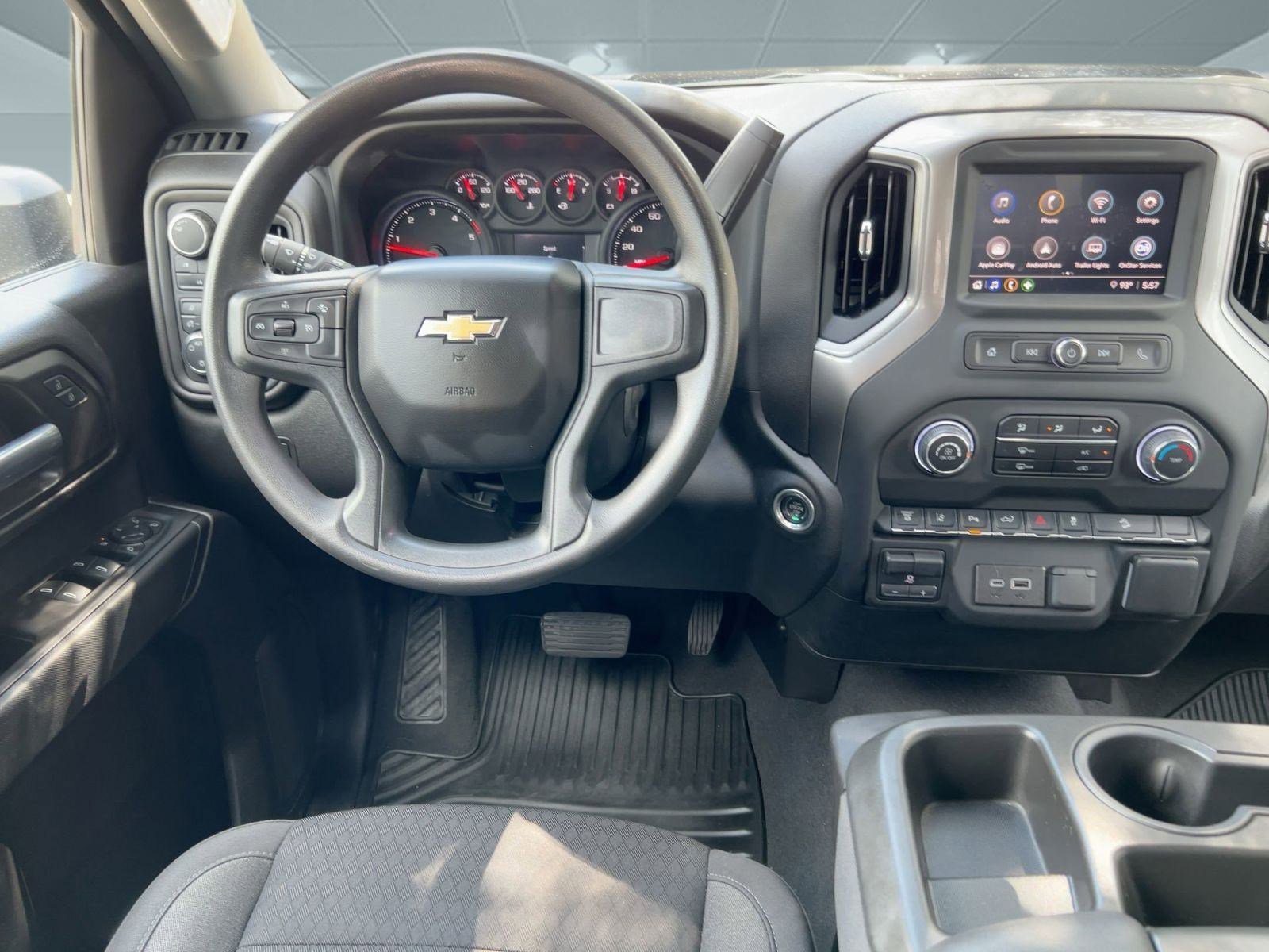 2024 Chevrolet Silverado 2500HD Custom photo 4