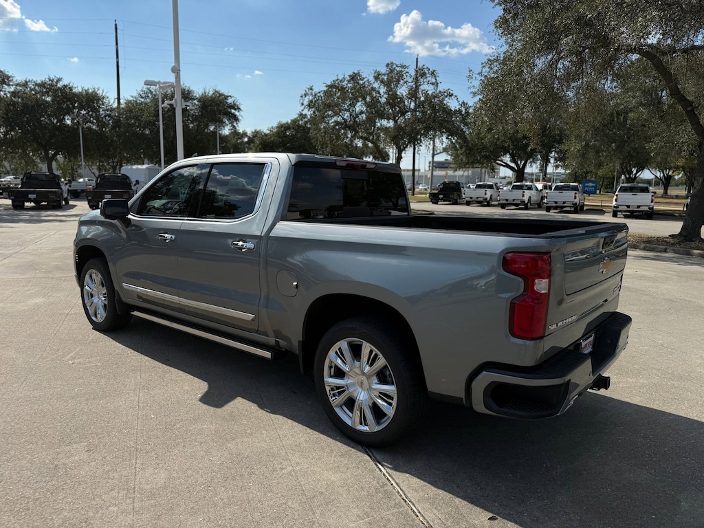New 2026 Chevrolet Silverado 1500 High Country Truck
