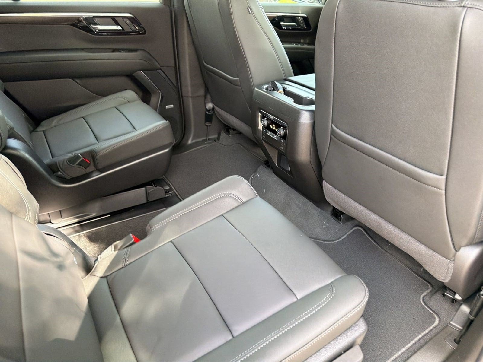 2026 Chevrolet Tahoe LT - Photo 29