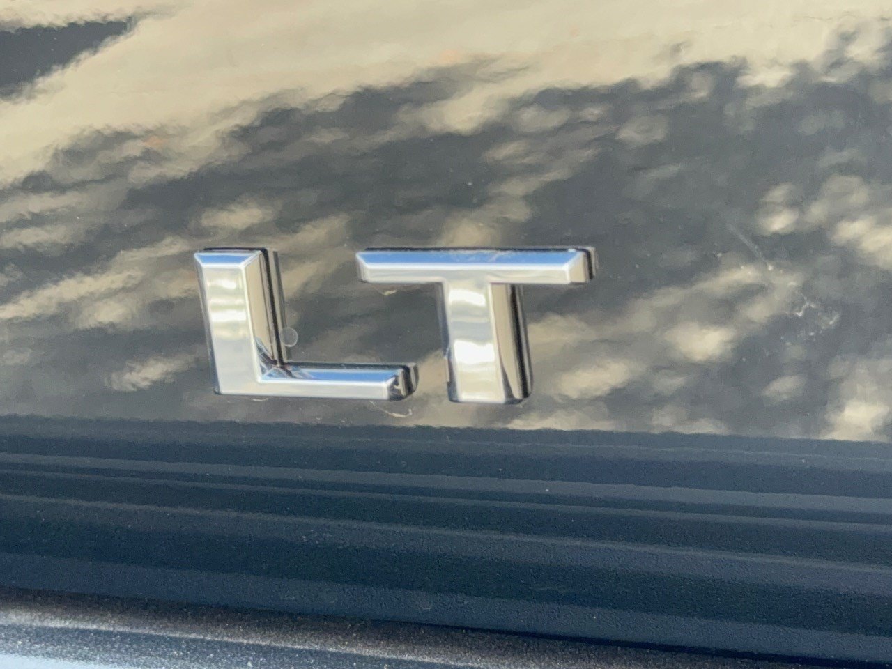 2026 Chevrolet Suburban LT - Photo 32