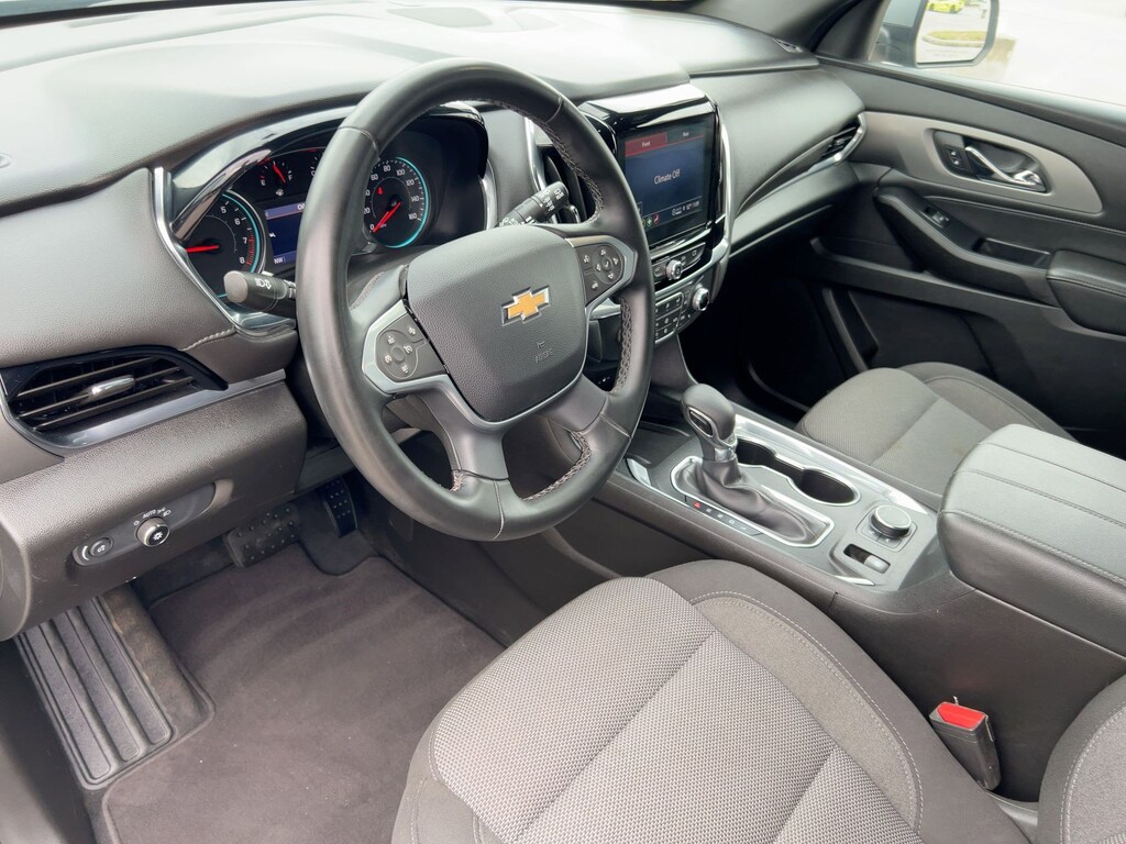 Certified 2023 Chevrolet Traverse LT Cloth SUV
