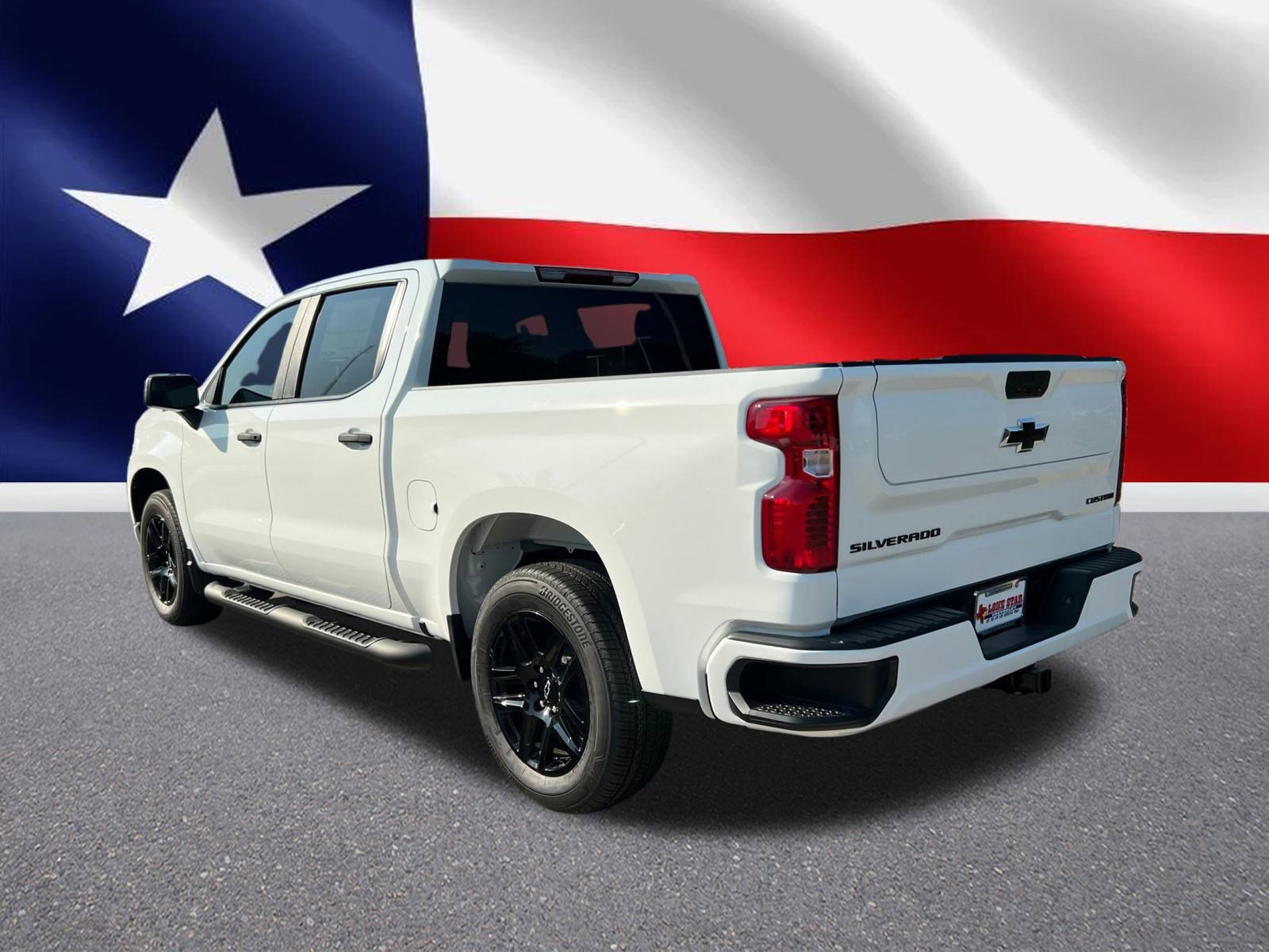 2026 Chevrolet Silverado 1500 Custom photo 3