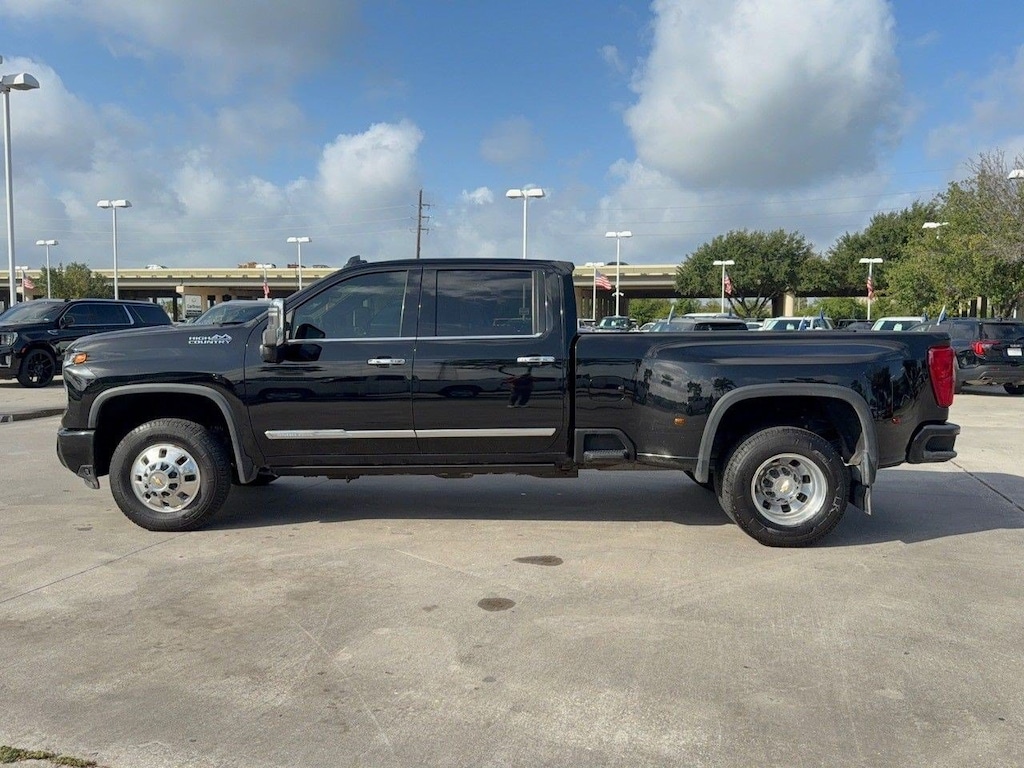 Used 2024 Chevrolet Silverado 3500 HD High Country DRW Truck