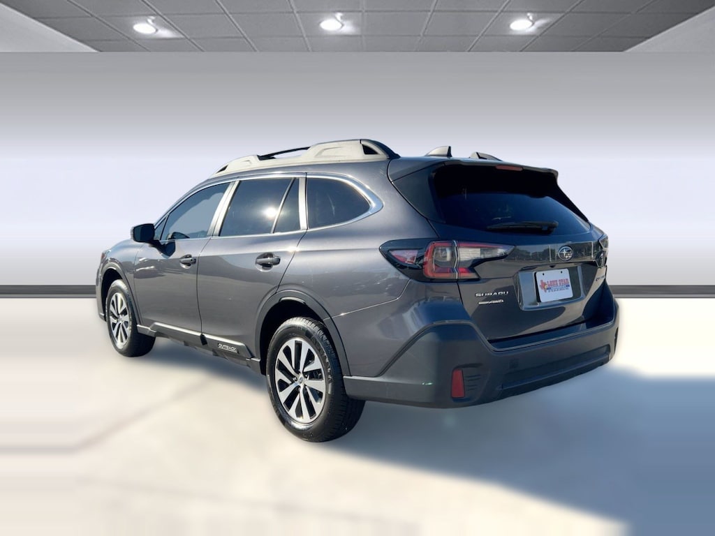 Used 2022 Subaru Outback Premium SUV