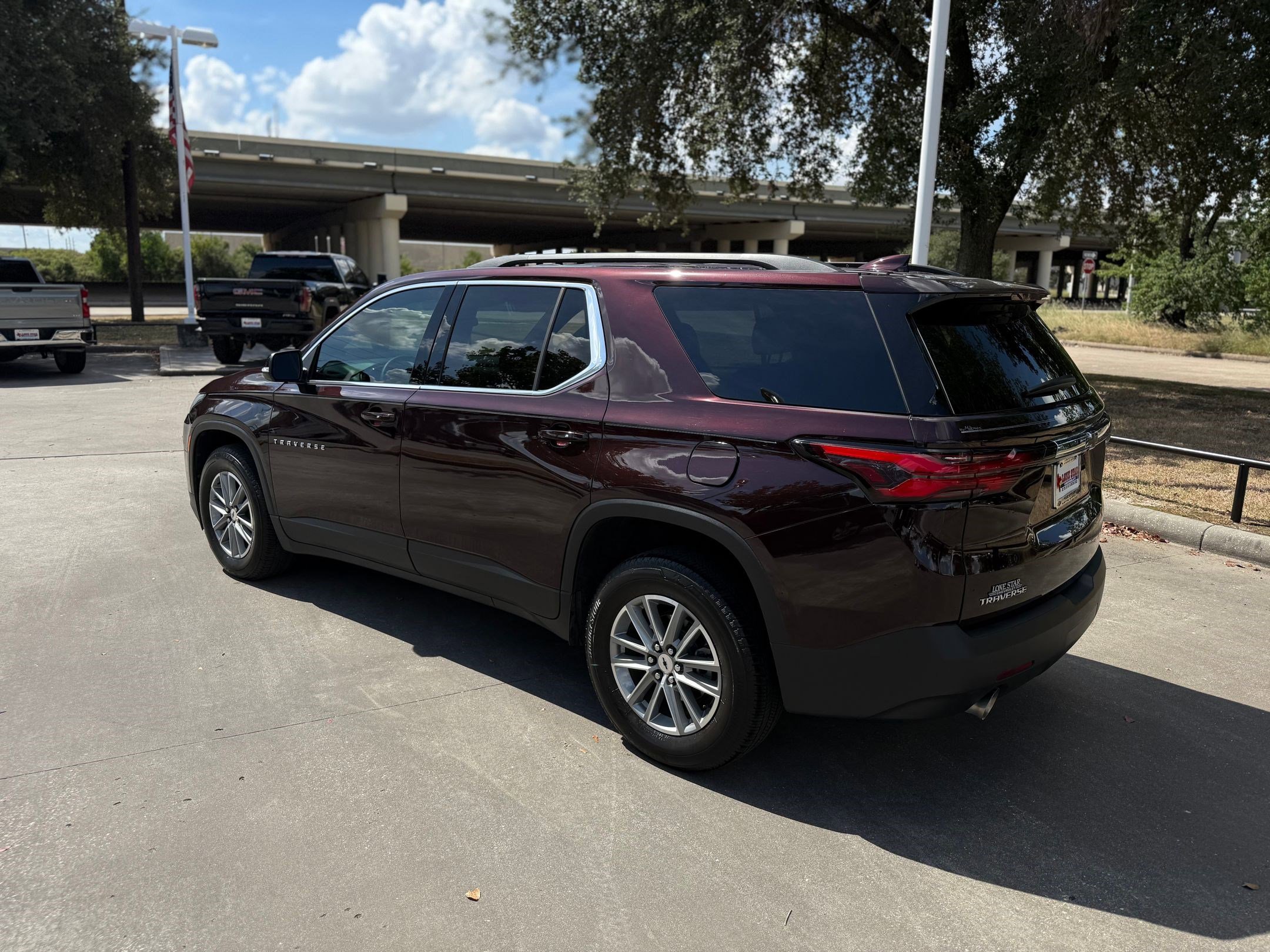 2023 Chevrolet Traverse Cloth photo 3