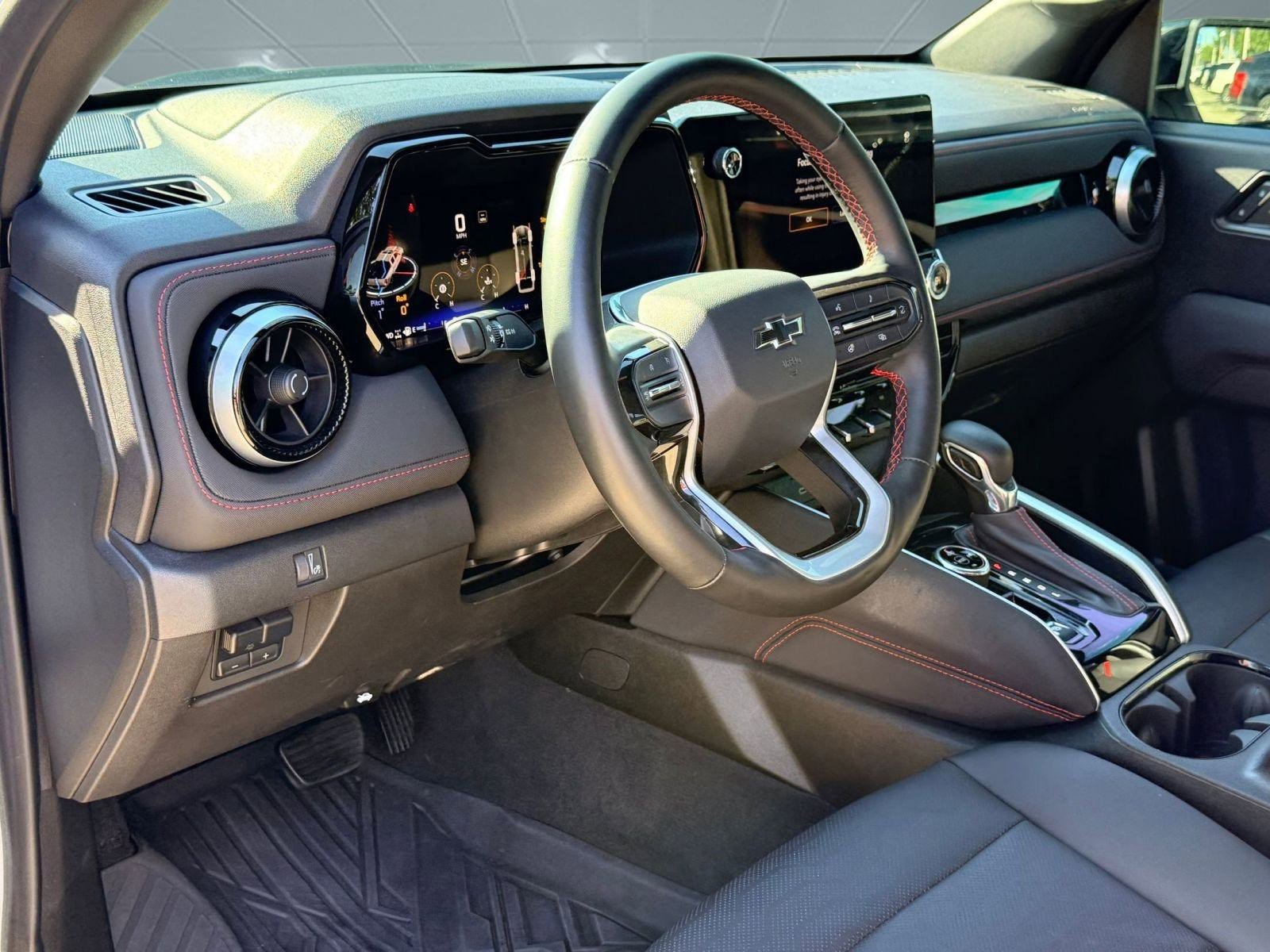 2024 Chevrolet Colorado Z71 photo 4