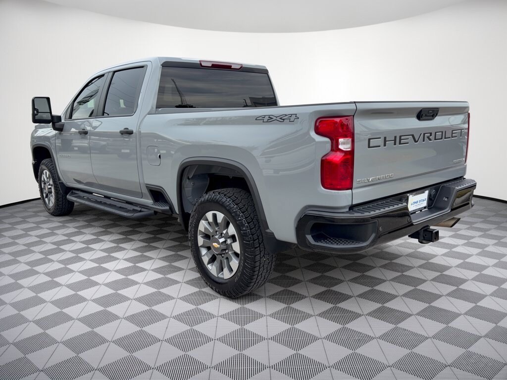 Used 2024 Chevrolet Silverado 2500 HD Custom Truck