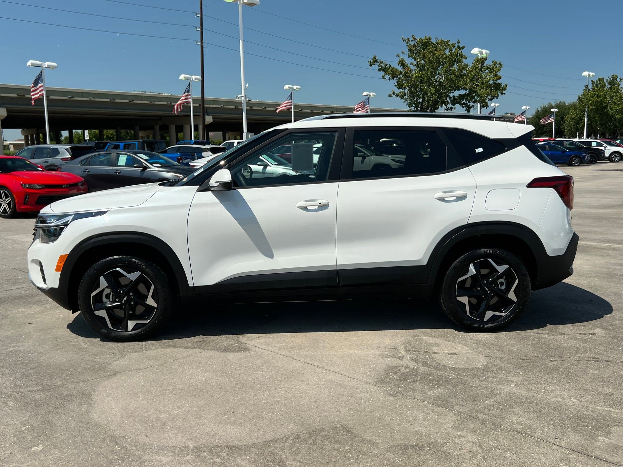 2026 Kia Seltos S photo 2