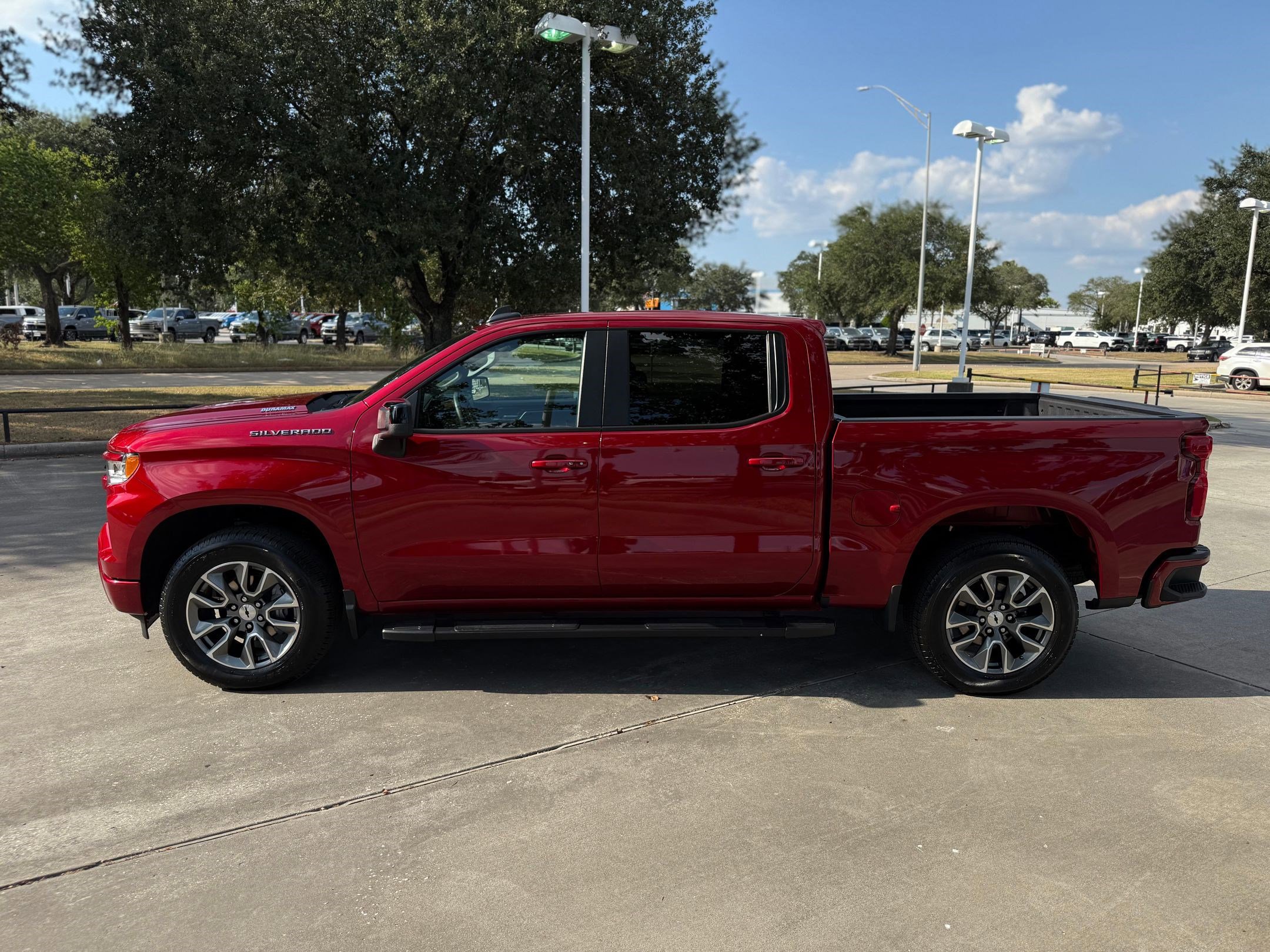 2024 Chevrolet Silverado 1500 RST photo 2