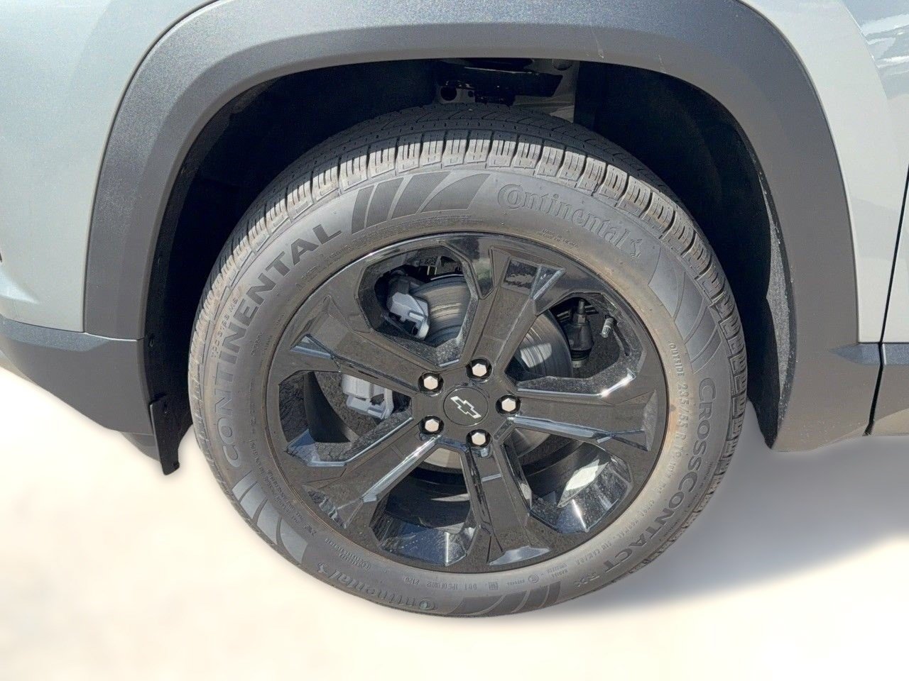2027 Chevrolet Equinox LT - Photo 13