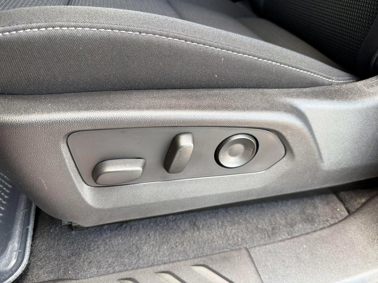 2026 Chevrolet Colorado LT - Photo 14