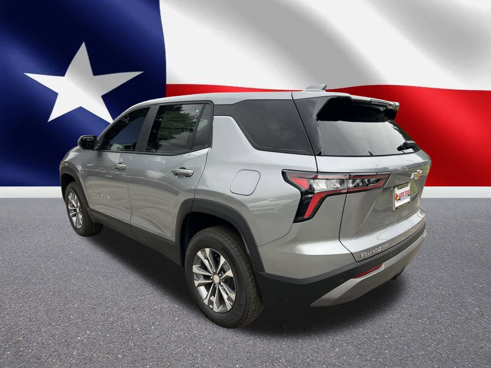 2026 Chevrolet Equinox LT photo 2