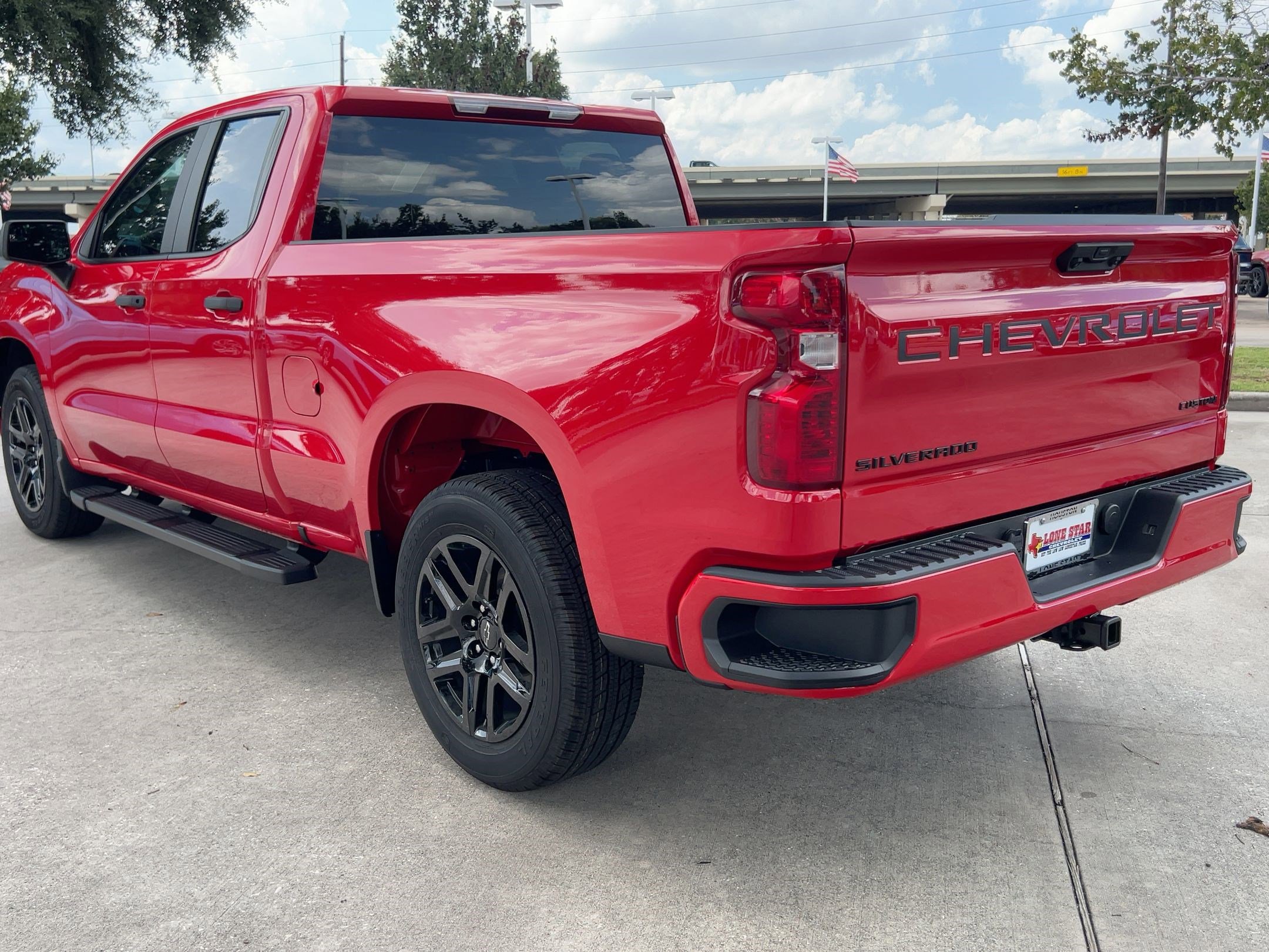2026 Chevrolet Silverado 1500 Custom photo 3