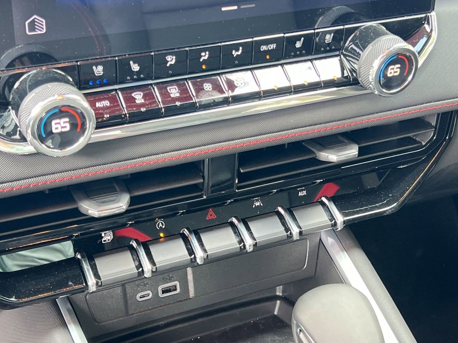 2025 Chevrolet Colorado Z71 - Photo 18