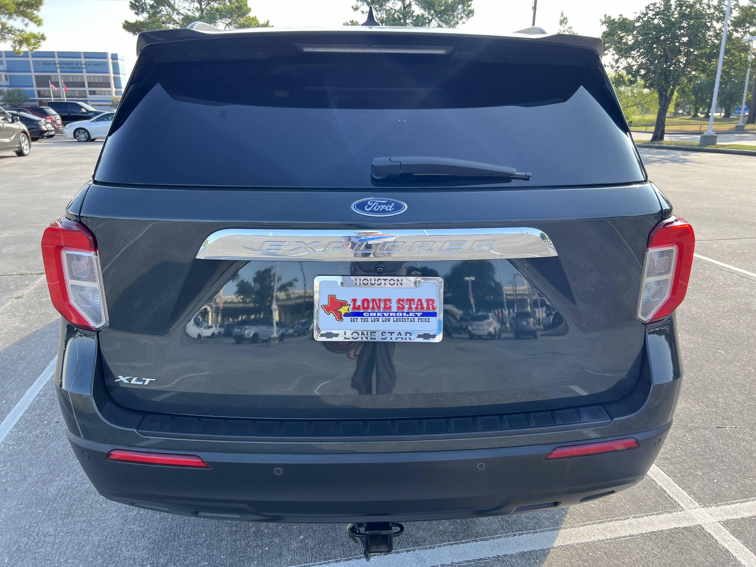 2022 Ford Explorer XLT photo 3