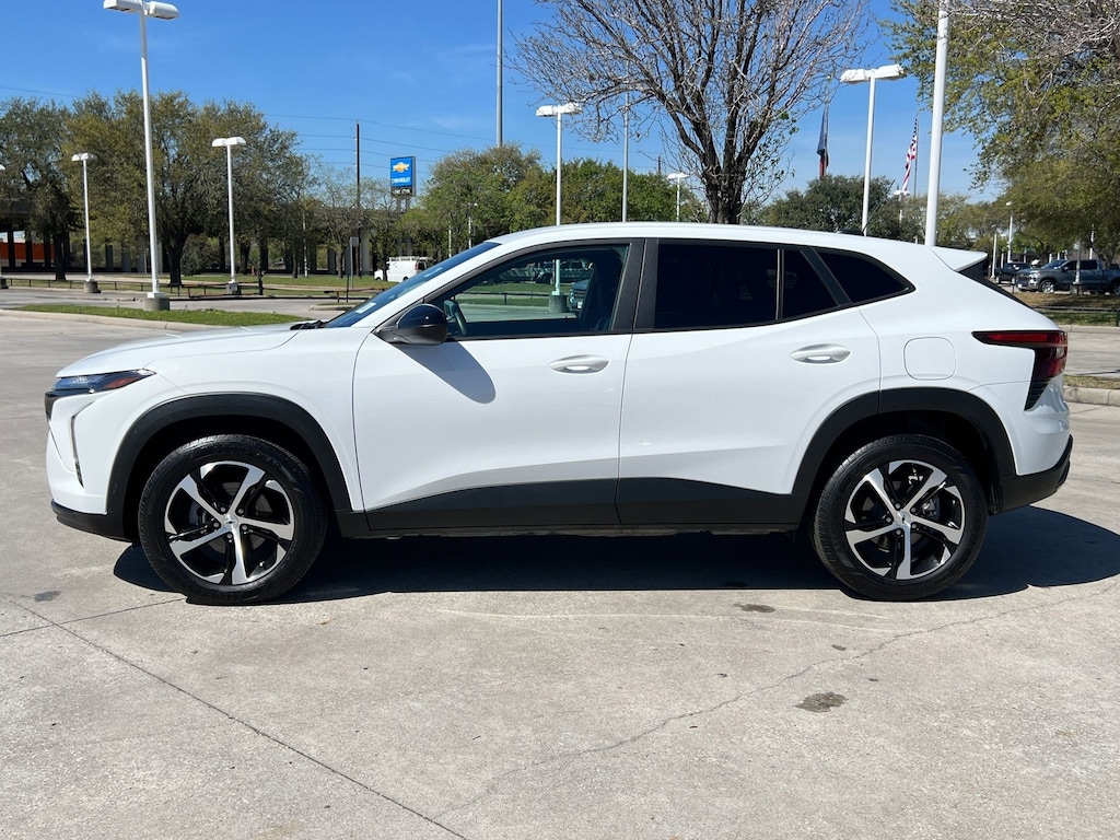 Used 2025 Chevrolet Trax 1RS SUV
