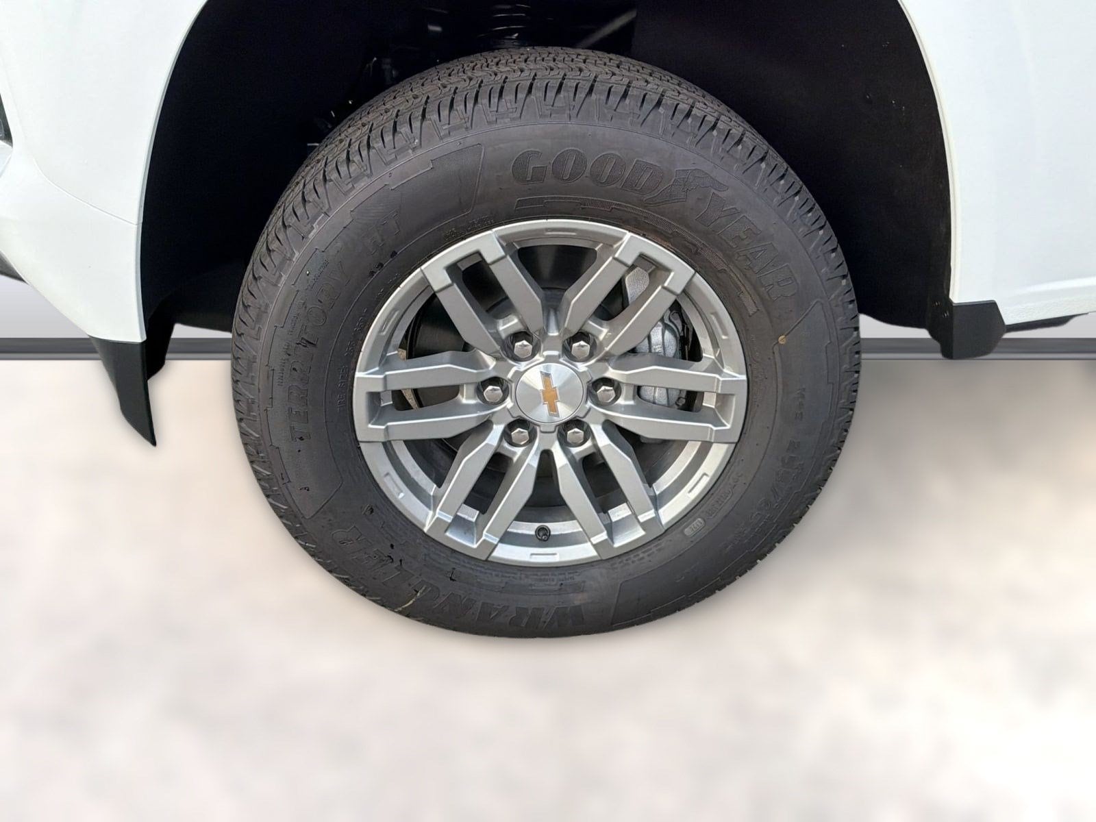 2026 Chevrolet Colorado LT - Photo 13
